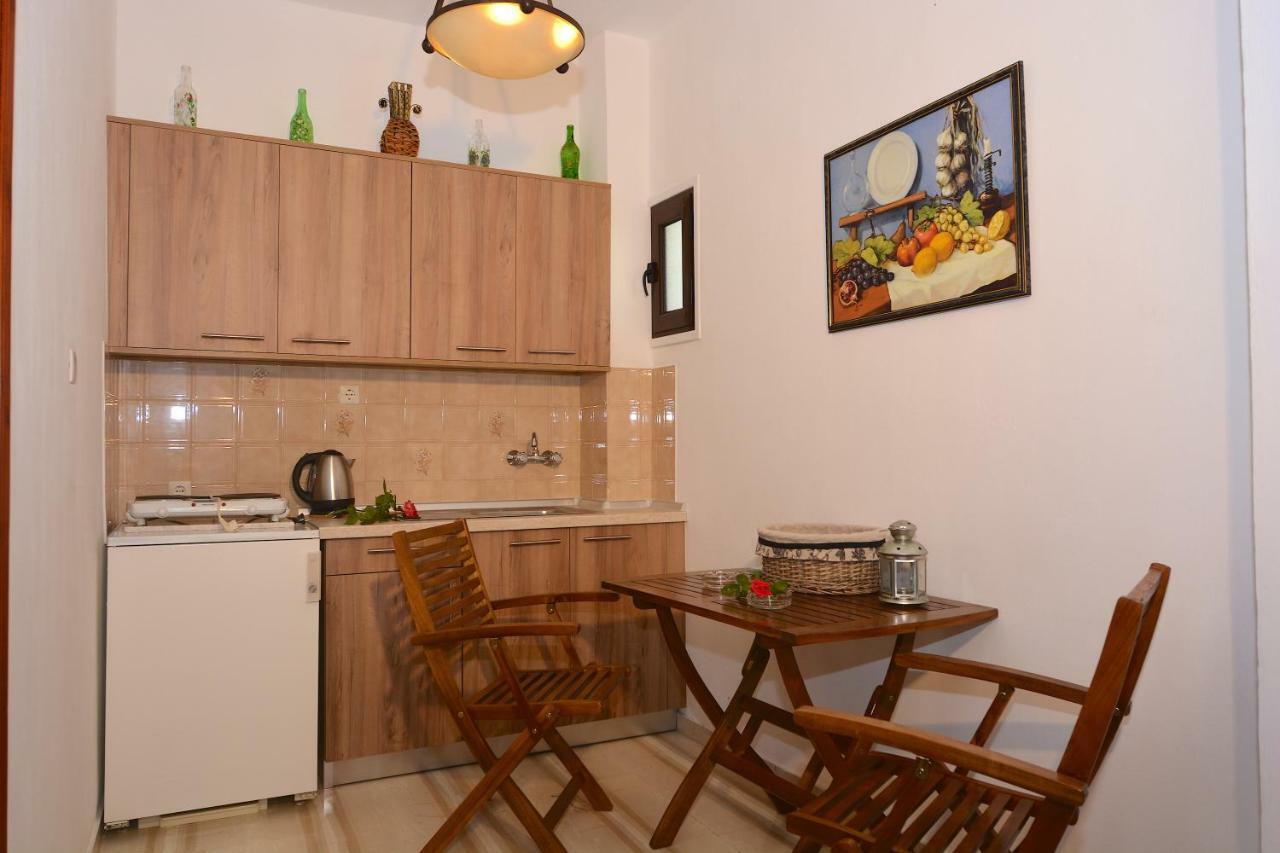 Alexandra Apartments Melíkia Exteriér fotografie